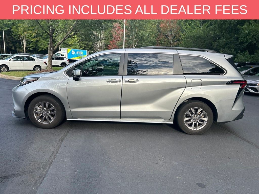 2023 Toyota Sienna XLE 8 Passenger