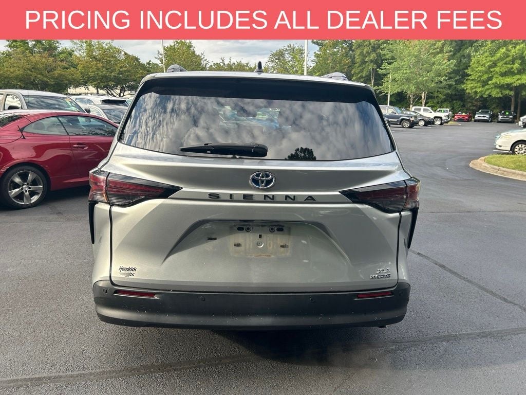 2023 Toyota Sienna XLE 8 Passenger