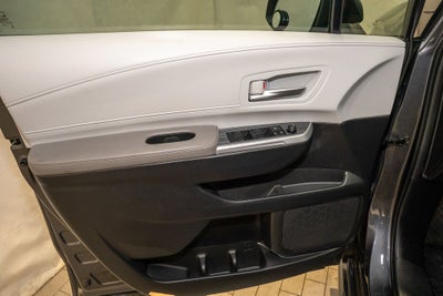 2025 Toyota Sienna XLE 8 Passenger