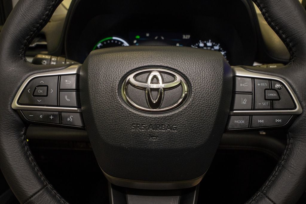 2025 Toyota Sienna XLE 8 Passenger