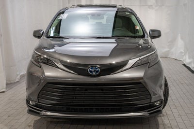 2025 Toyota Sienna XLE 8 Passenger