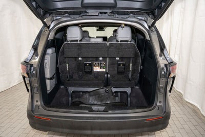 2025 Toyota Sienna XLE 8 Passenger