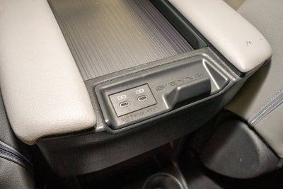 2025 Toyota Sienna XLE 8 Passenger