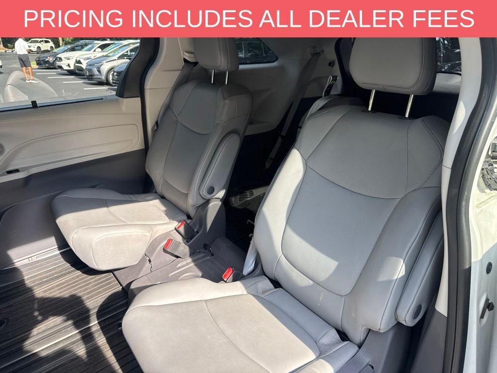 2021 Toyota Sienna XLE 8 Passenger