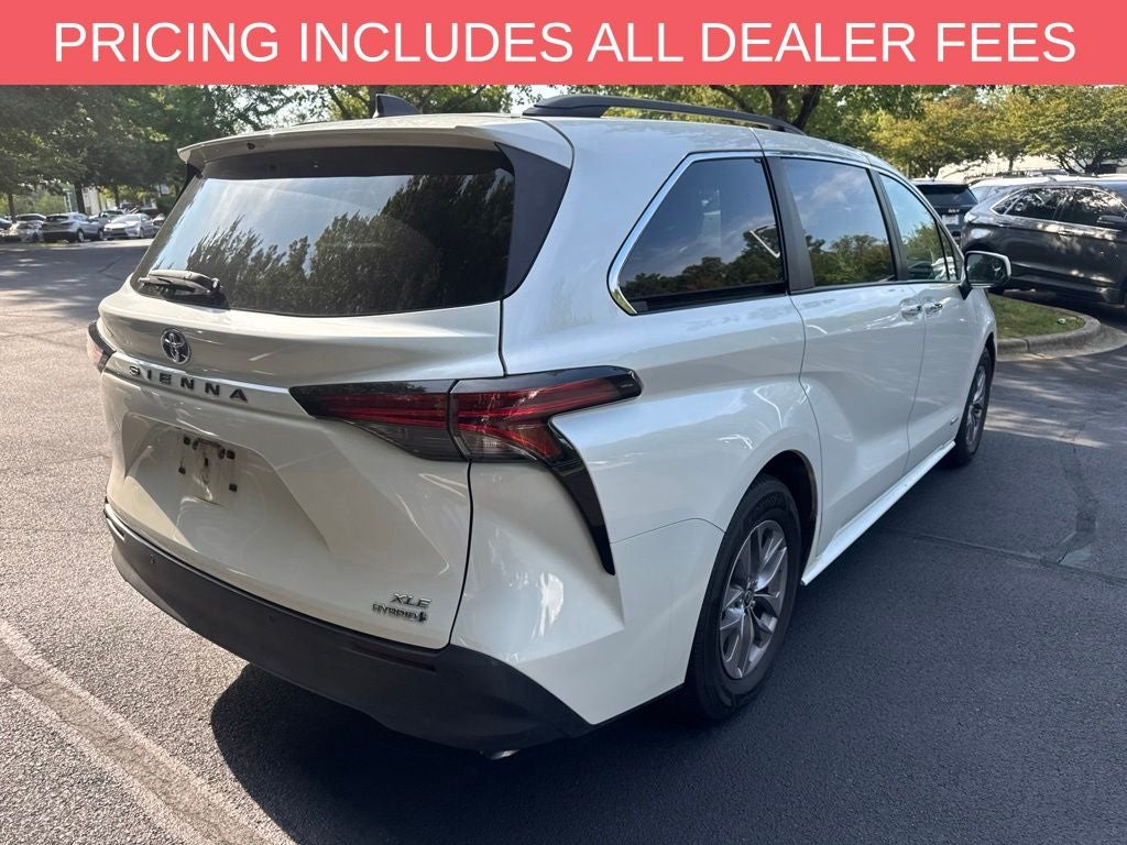2021 Toyota Sienna XLE 8 Passenger