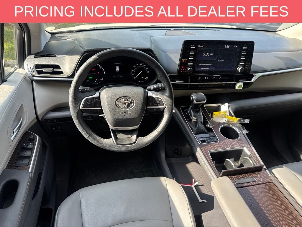 2021 Toyota Sienna XLE 8 Passenger