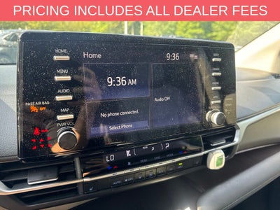 2021 Toyota Sienna XLE 8 Passenger
