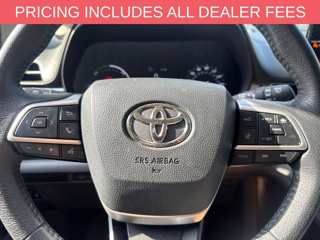 2021 Toyota Sienna XLE 8 Passenger