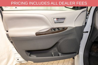 2017 Toyota Sienna XLE 8 Passenger