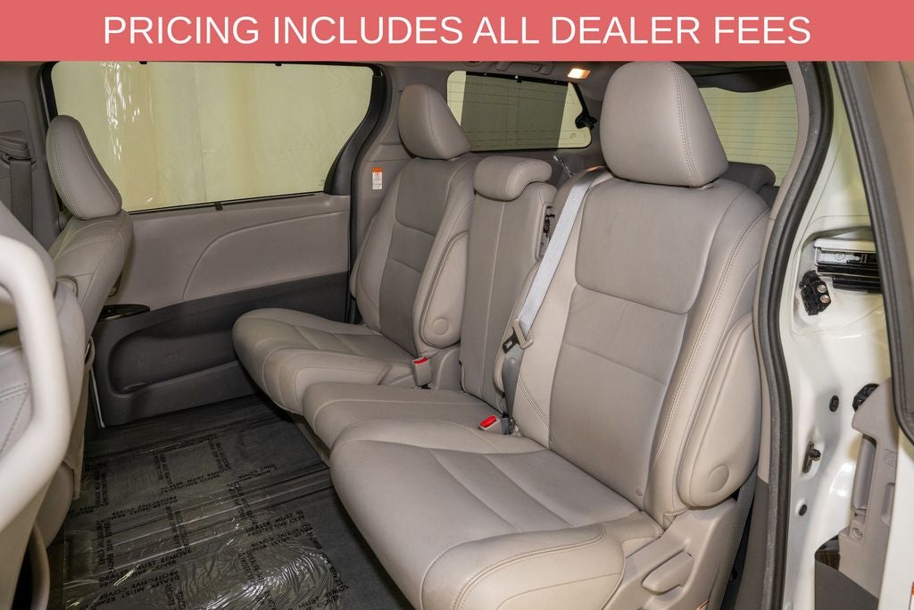 2017 Toyota Sienna XLE 8 Passenger