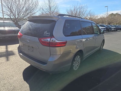 2017 Toyota Sienna XLE 7 Passenger