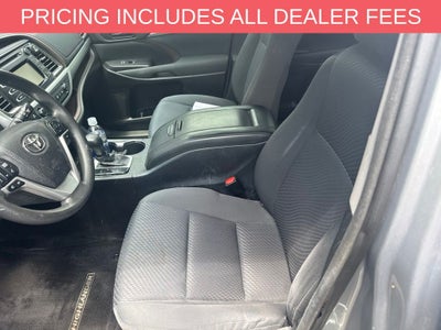 2015 Toyota Highlander LE V6