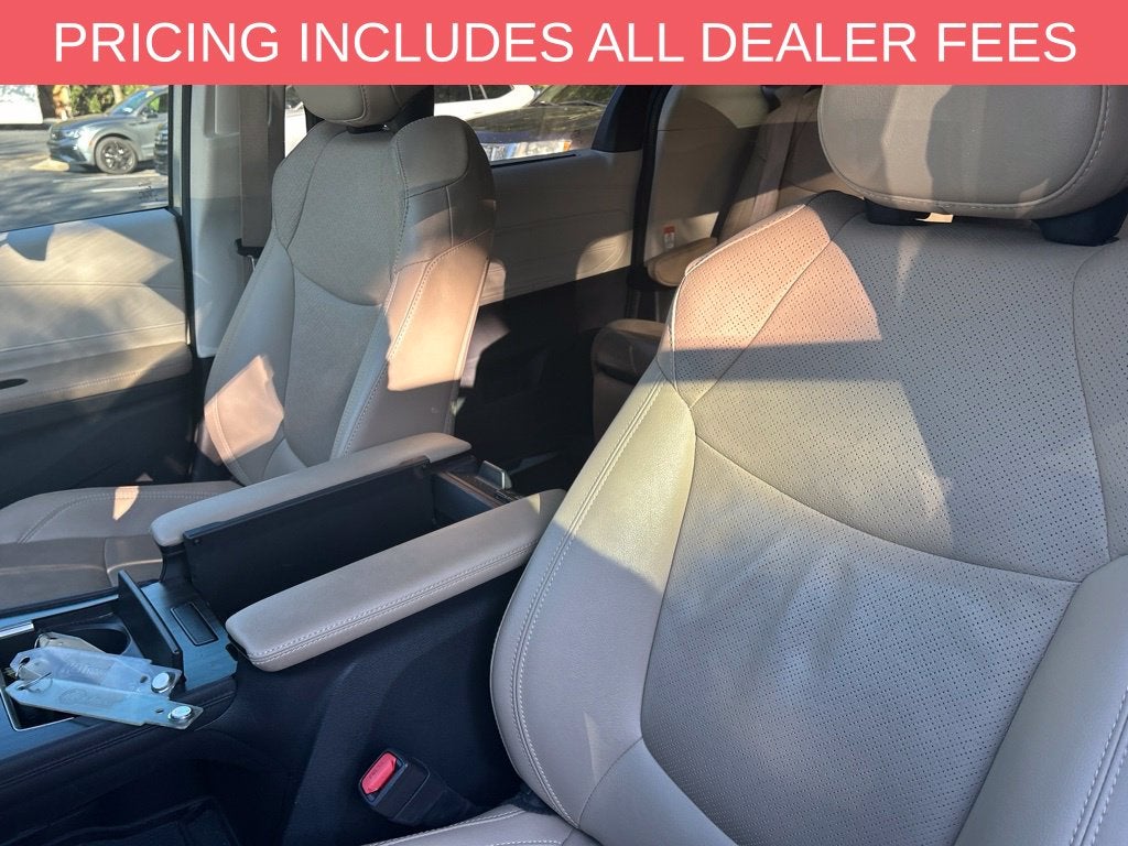 2021 Toyota Sienna Limited 7 Passenger
