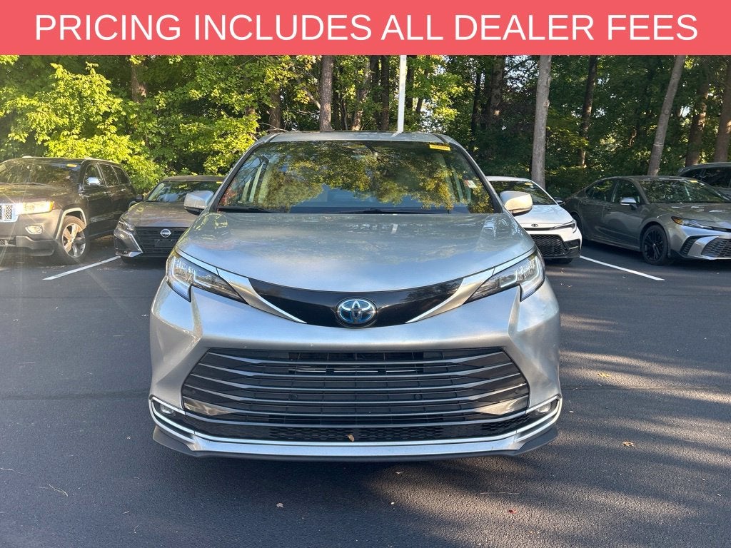 2021 Toyota Sienna Limited 7 Passenger