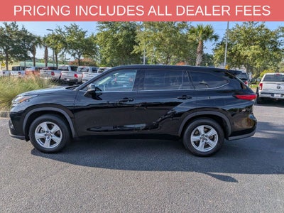 2022 Toyota Highlander LE
