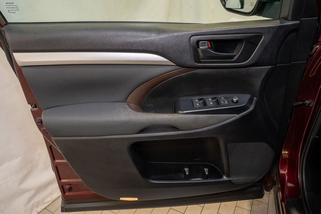 2018 Toyota Highlander LE