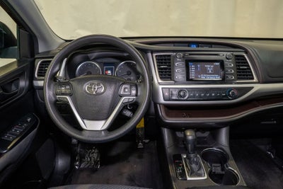 2018 Toyota Highlander LE