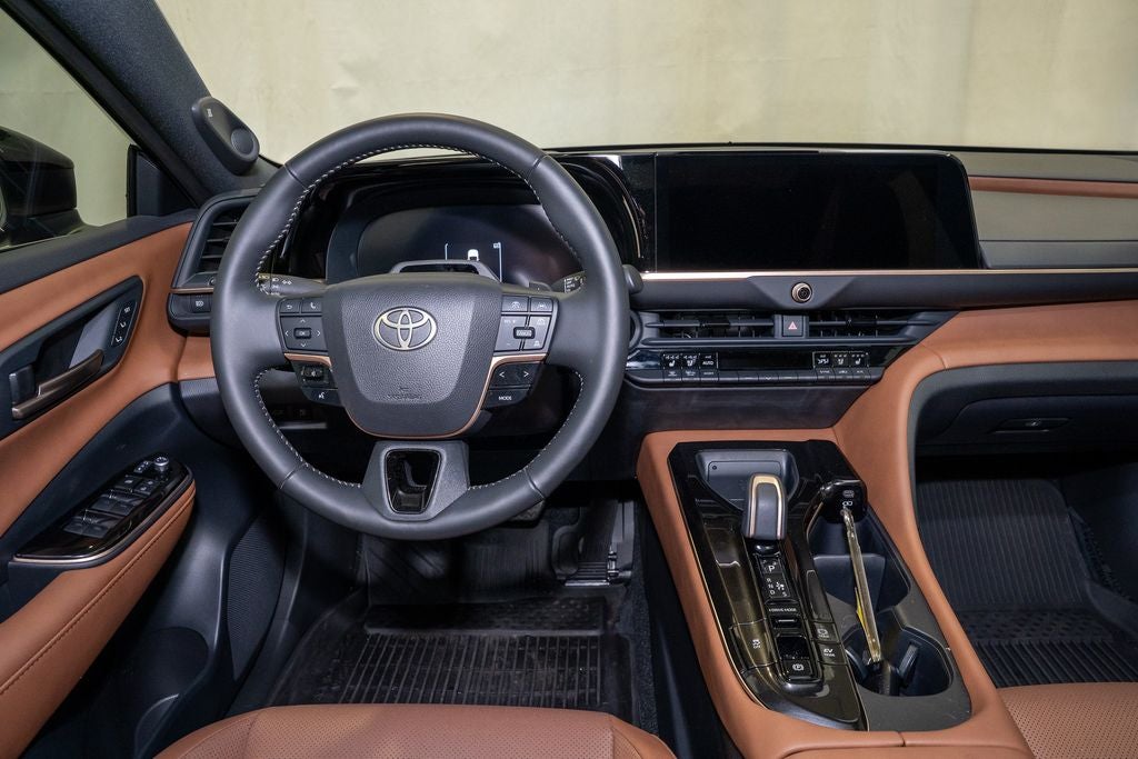 2025 Toyota Crown Signia Limited