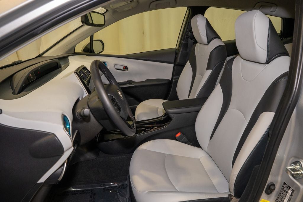 2022 Toyota Prius XLE