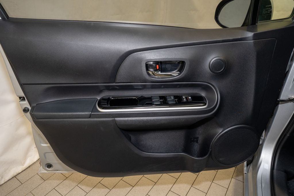 2016 Toyota Prius c Four