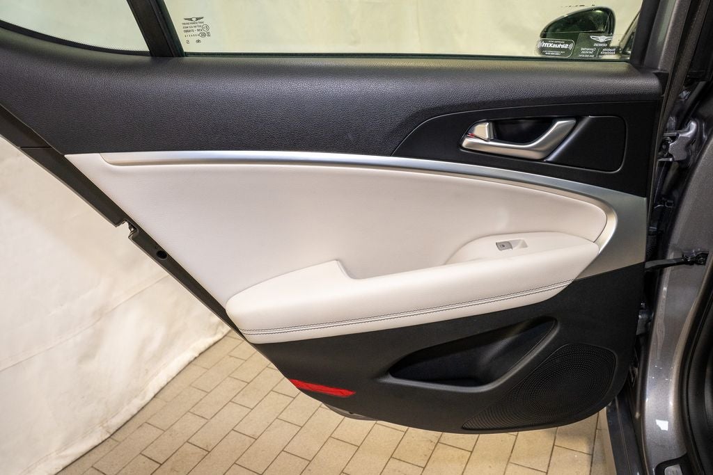 2024 Genesis G70 2.5T