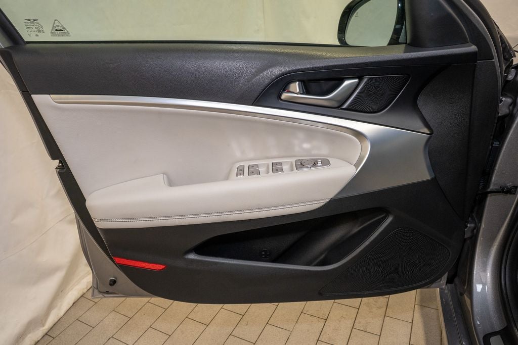 2024 Genesis G70 2.5T