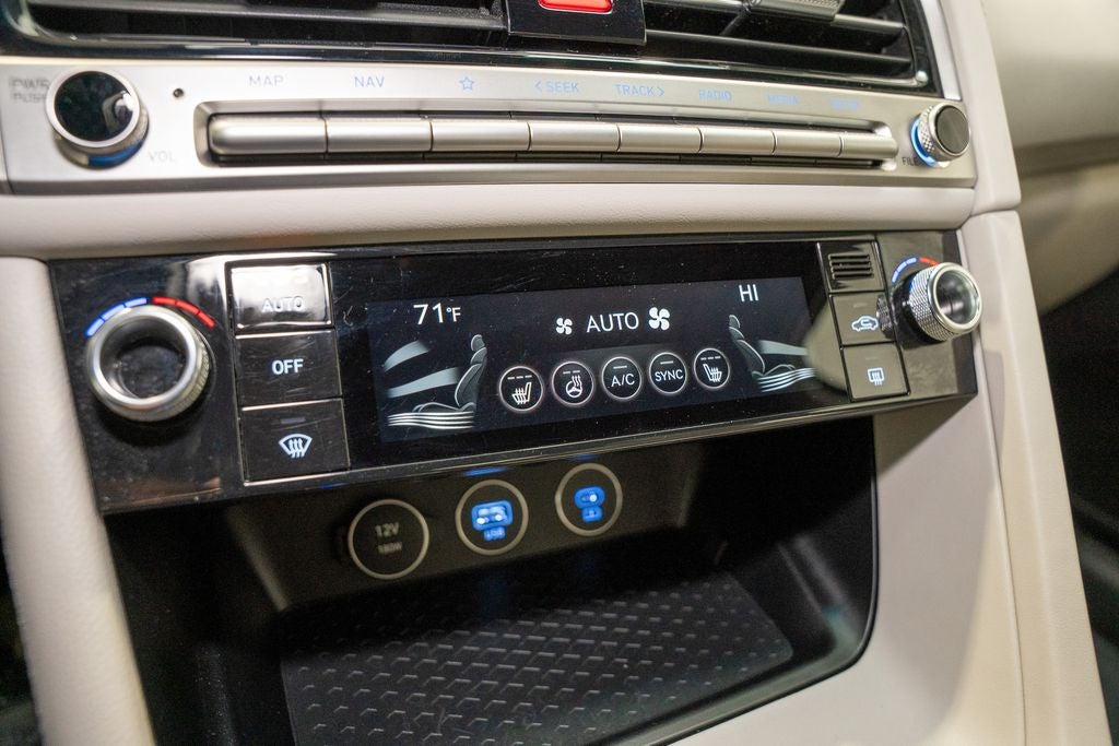 2024 Genesis G70 2.5T