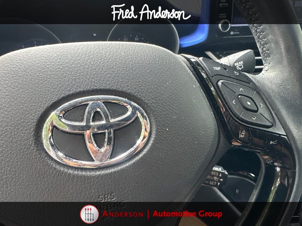 2022 Toyota C-HR XLE