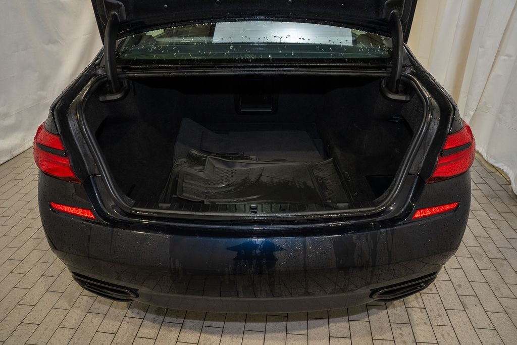 2019 BMW 7 Series 740i