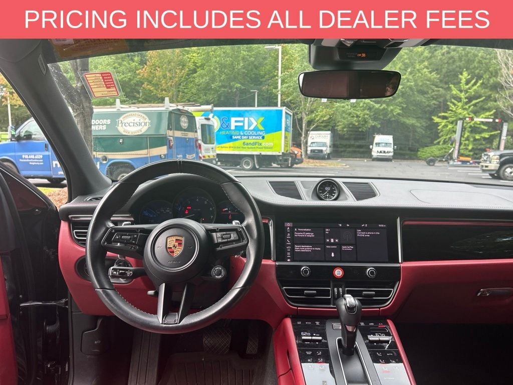 2023 Porsche Macan T