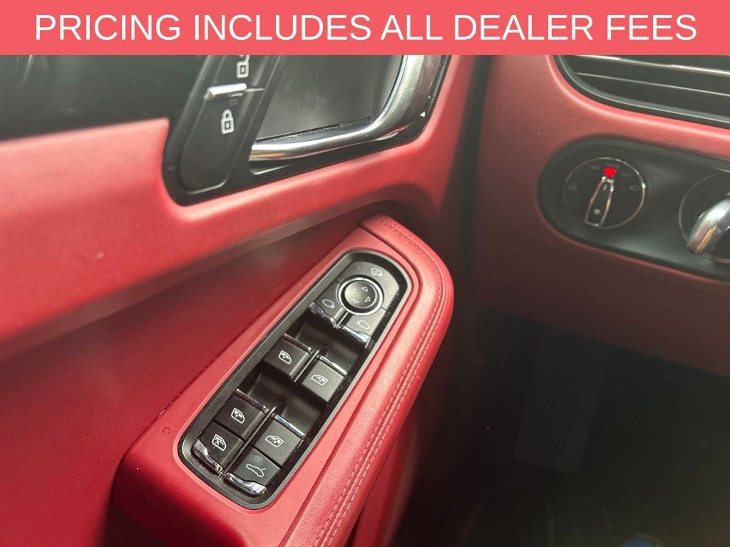 2023 Porsche Macan T