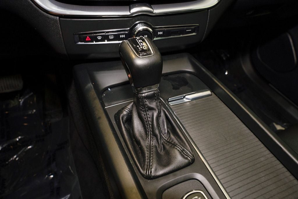 2018 Volvo XC60 T5 Momentum