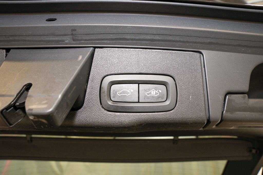 2018 Volvo XC60 T5 Momentum