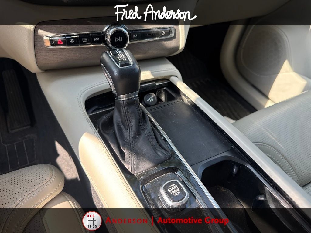 2022 Volvo XC90 T6 Inscription