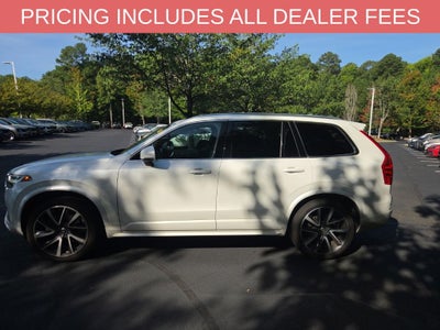 2020 Volvo XC90 T6 Momentum