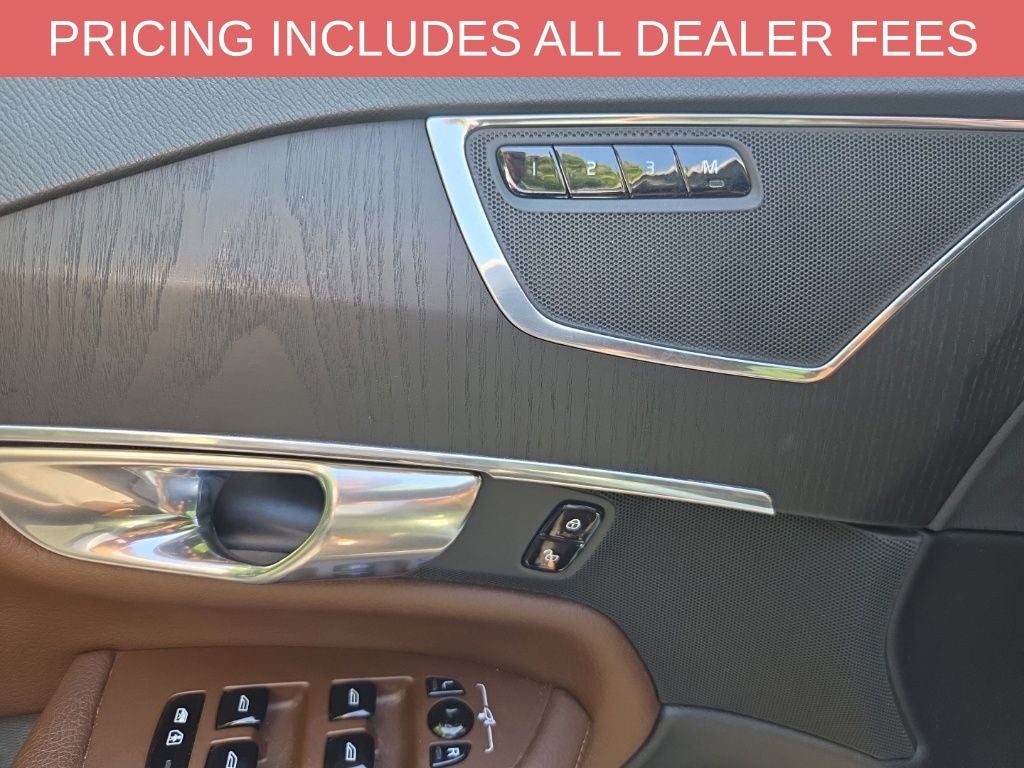 2020 Volvo XC90 T6 Momentum