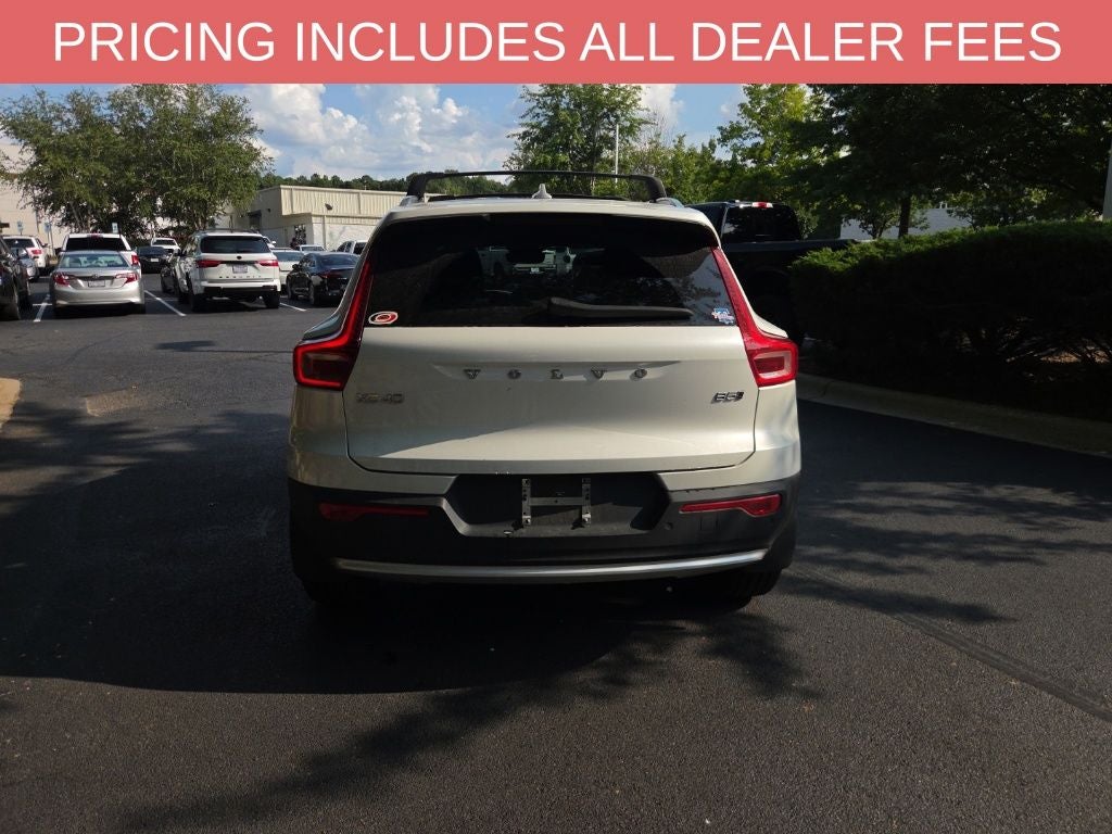 2024 Volvo XC40 B5 Plus Bright Theme