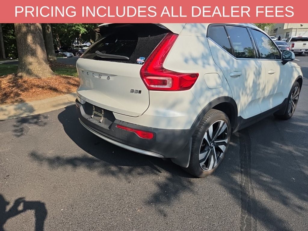 2024 Volvo XC40 B5 Plus Bright Theme