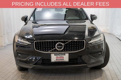 2025 Volvo V60 Cross Country B5 Plus