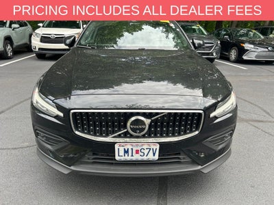 2025 Volvo V60 Cross Country B5 Plus