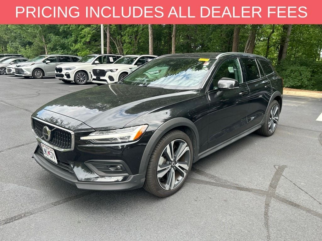 2025 Volvo V60 Cross Country B5 Plus