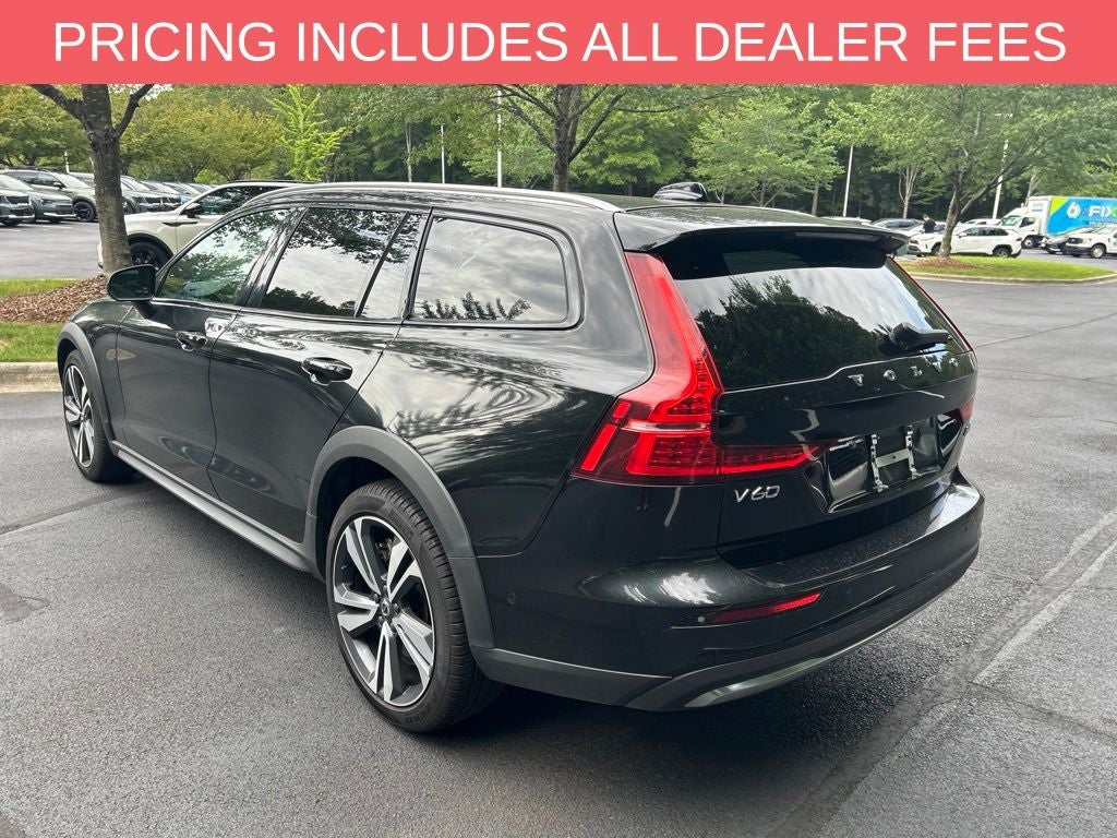 2025 Volvo V60 Cross Country B5 Plus