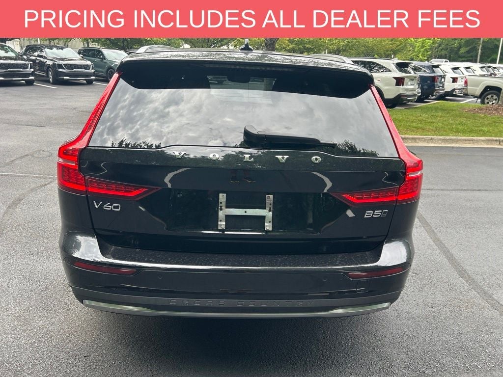 2025 Volvo V60 Cross Country B5 Plus