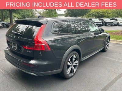 2025 Volvo V60 Cross Country B5 Plus