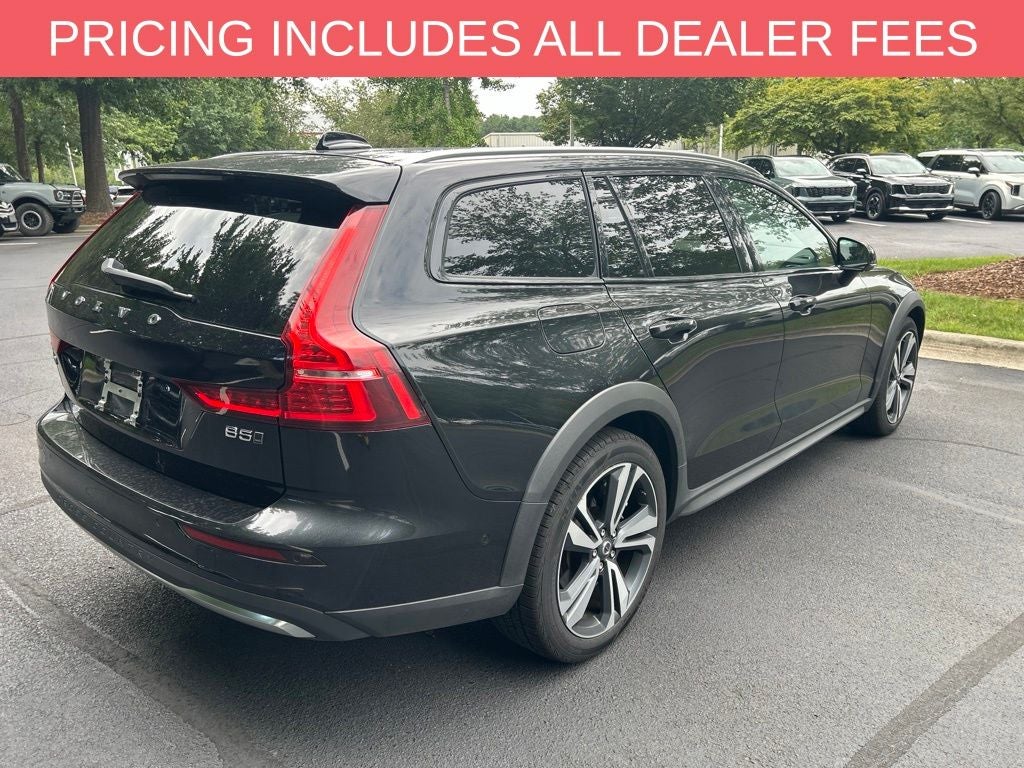 2025 Volvo V60 Cross Country B5 Plus