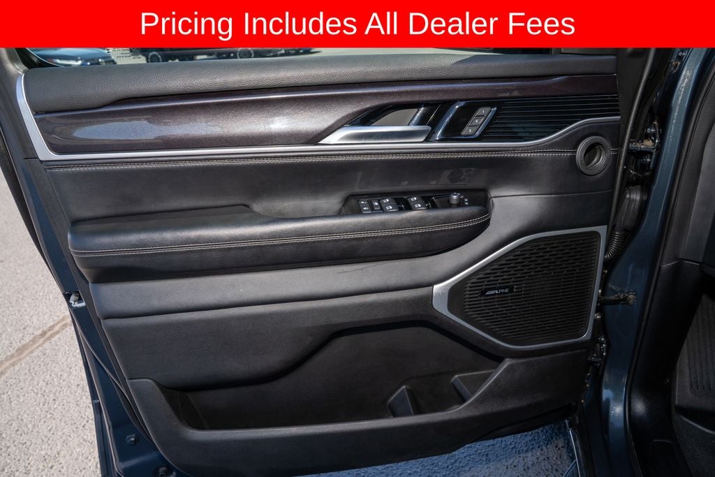 2024 Jeep Wagoneer Base