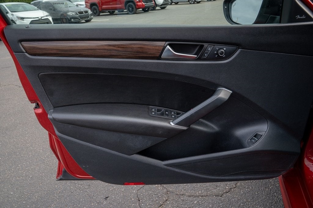 2022 Volkswagen Passat 2.0T Limited Edition