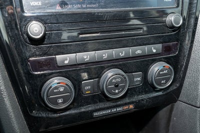 2022 Volkswagen Passat 2.0T Limited Edition