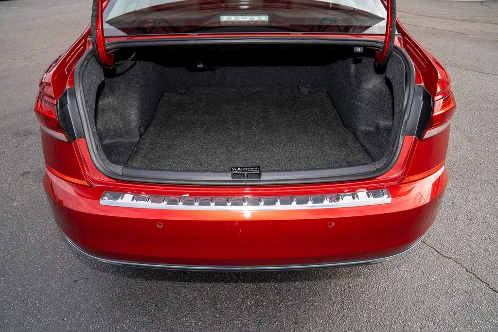 2022 Volkswagen Passat 2.0T Limited Edition