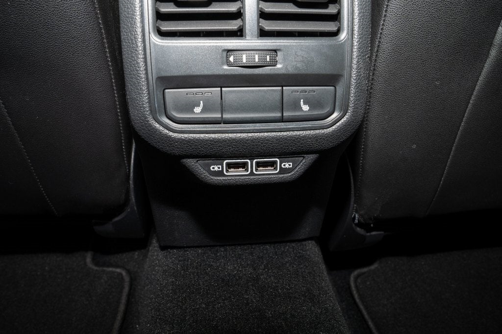 2022 Volkswagen Passat 2.0T Limited Edition